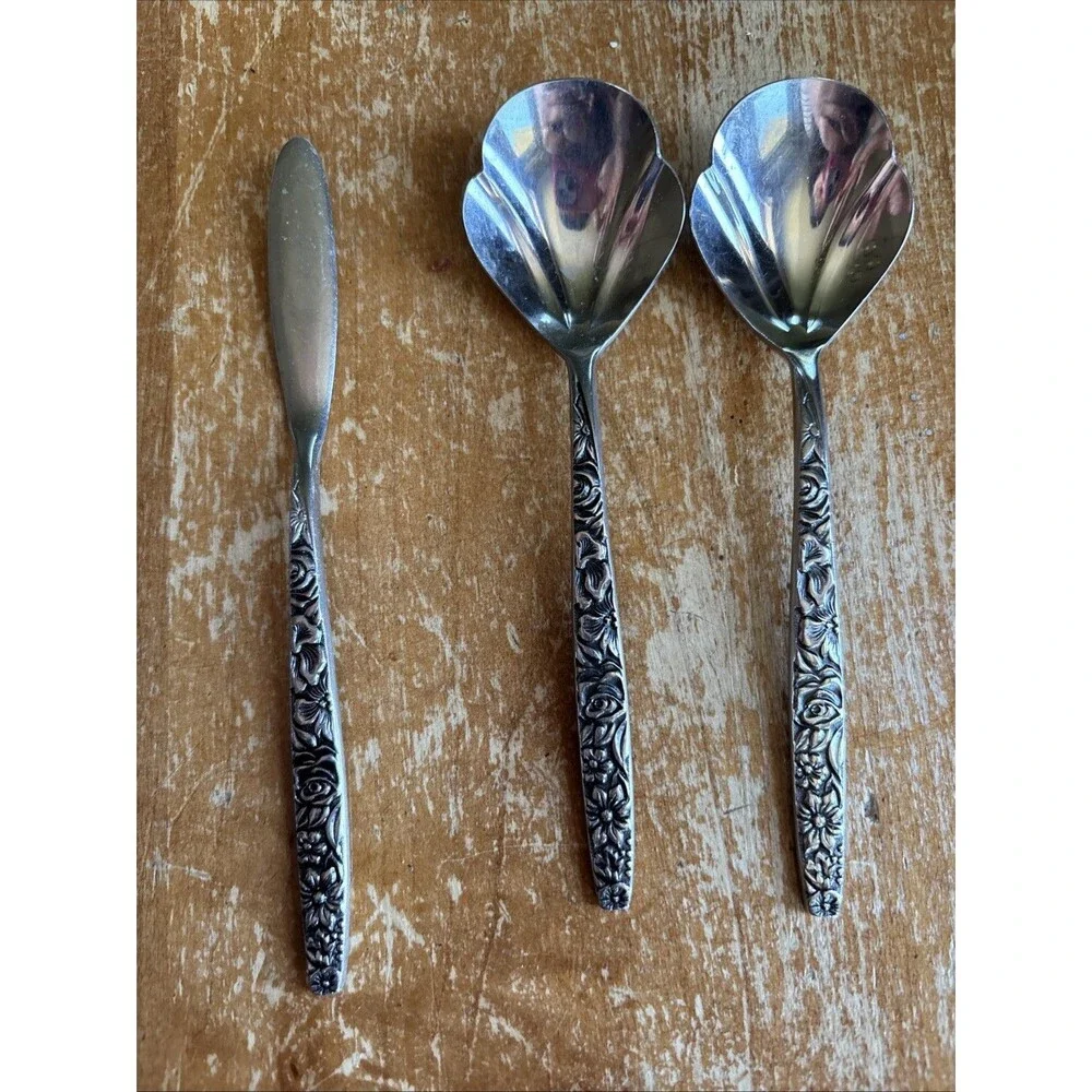 EKCO Eterna Las Palmas Textured Floral 44 Pieces MCM Stainless Flatware